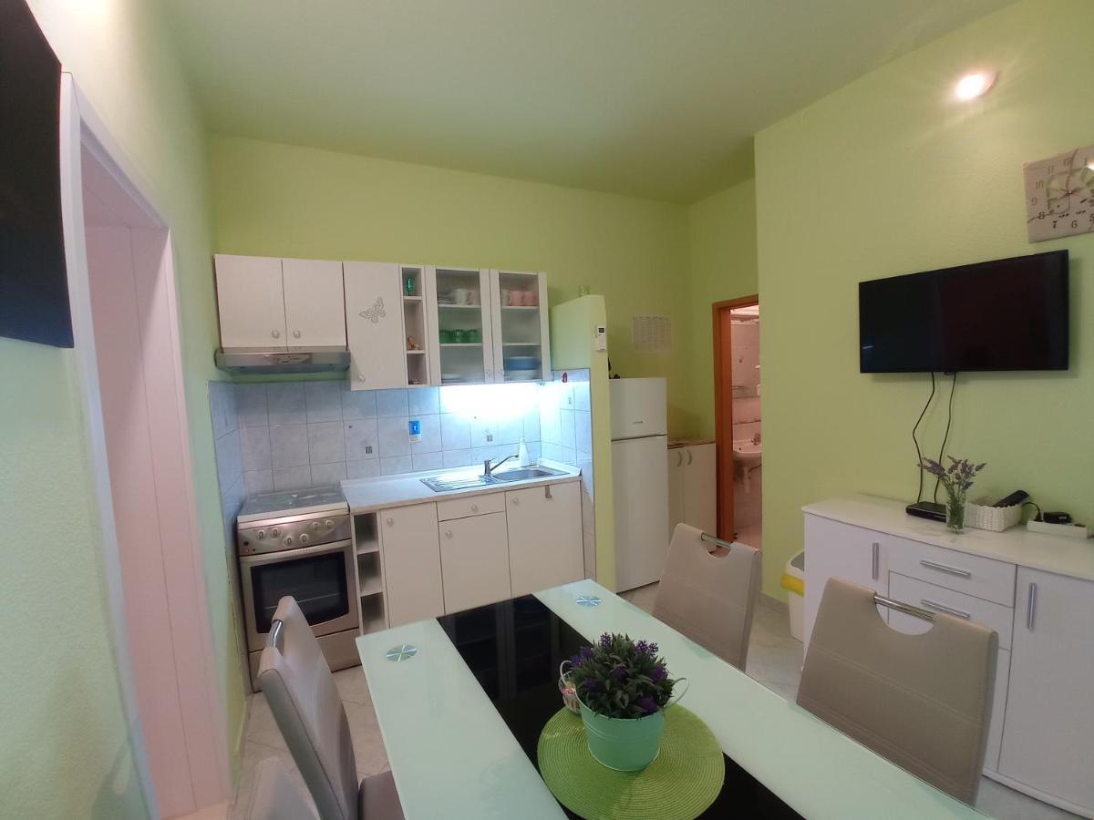 Apartment Igraliste Mirakul Seget Vranjica Exterior photo